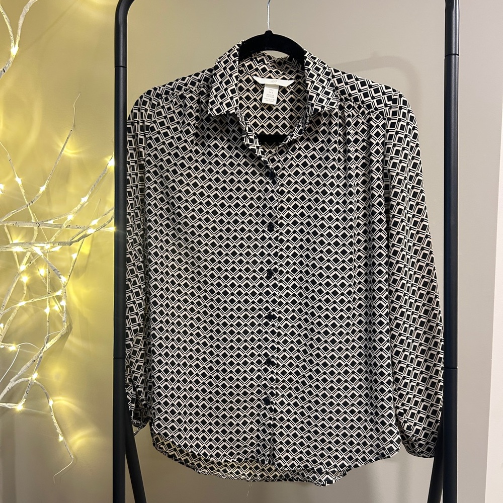 H&M size 2 black and tan blouse